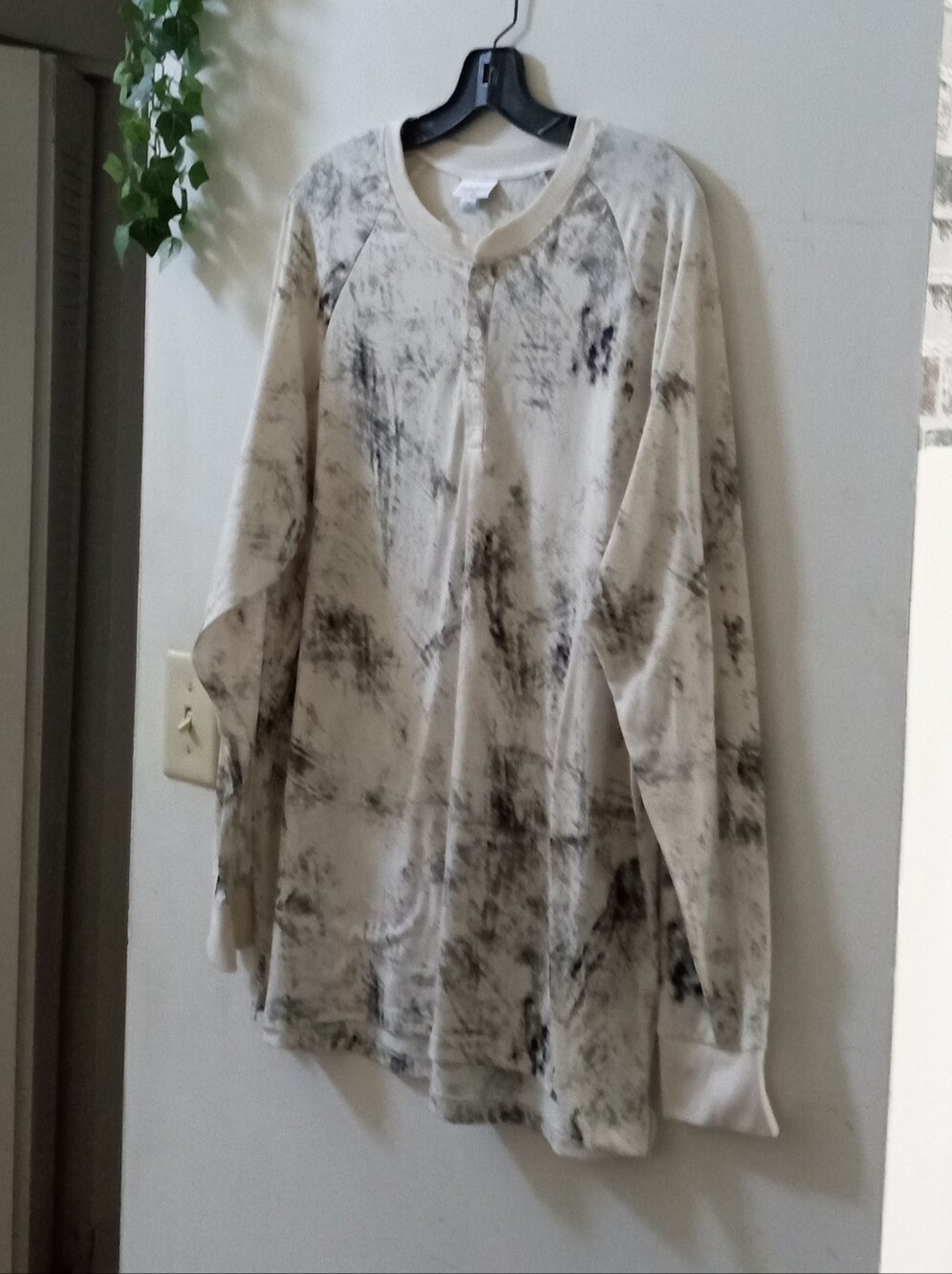 LuLaRoe Neutral Marble-Print Long Sleeve Top 2X